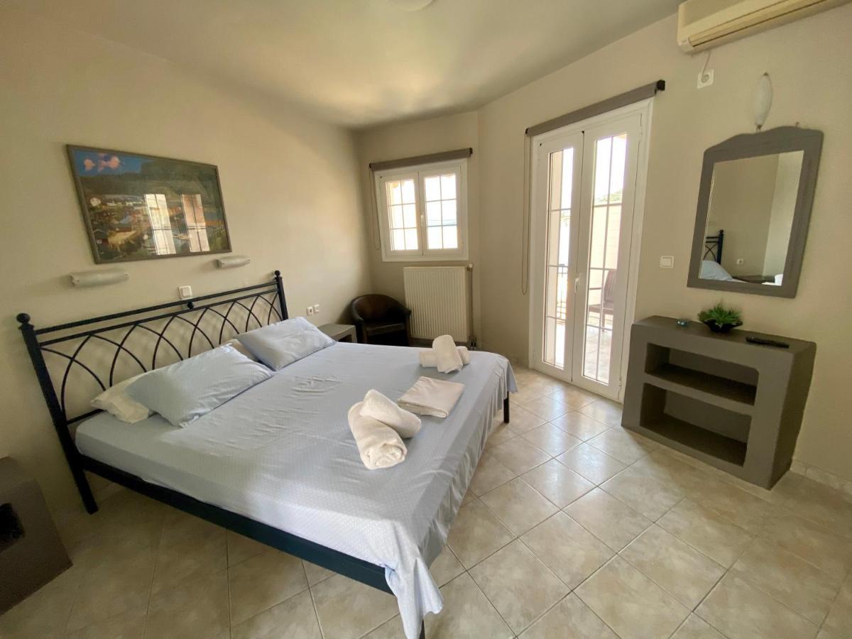 Pelagias Apartments Agia Efimia Esterno foto