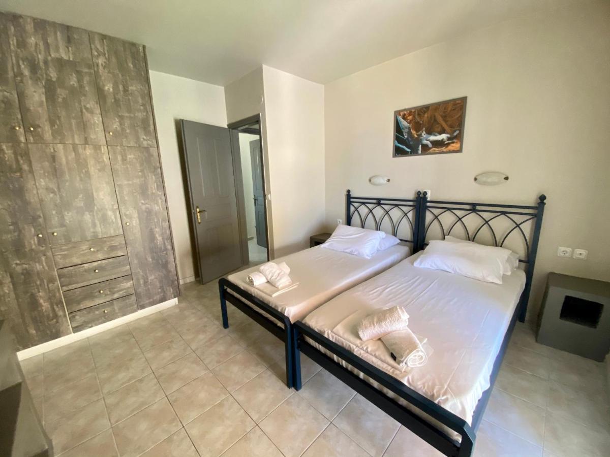 Pelagias Apartments Agia Efimia Esterno foto