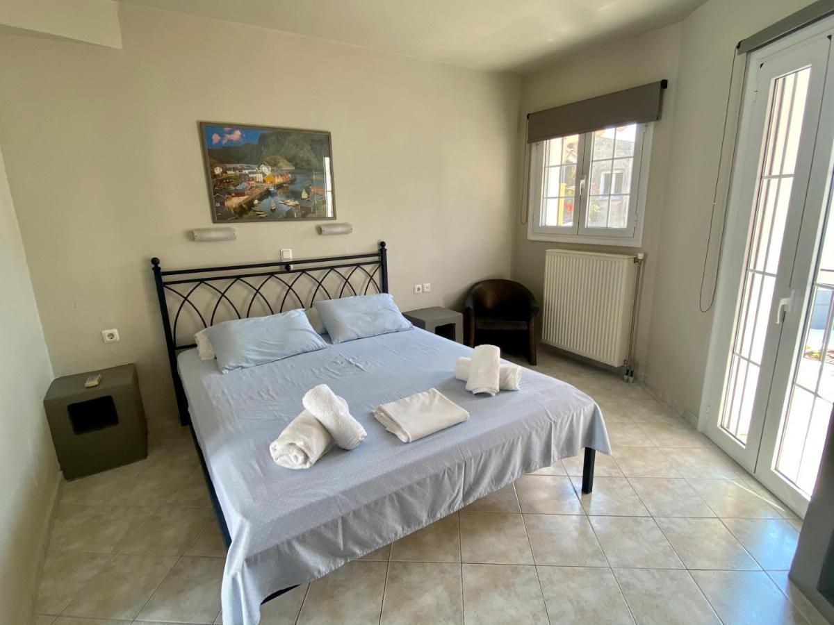 Pelagias Apartments Agia Efimia Esterno foto
