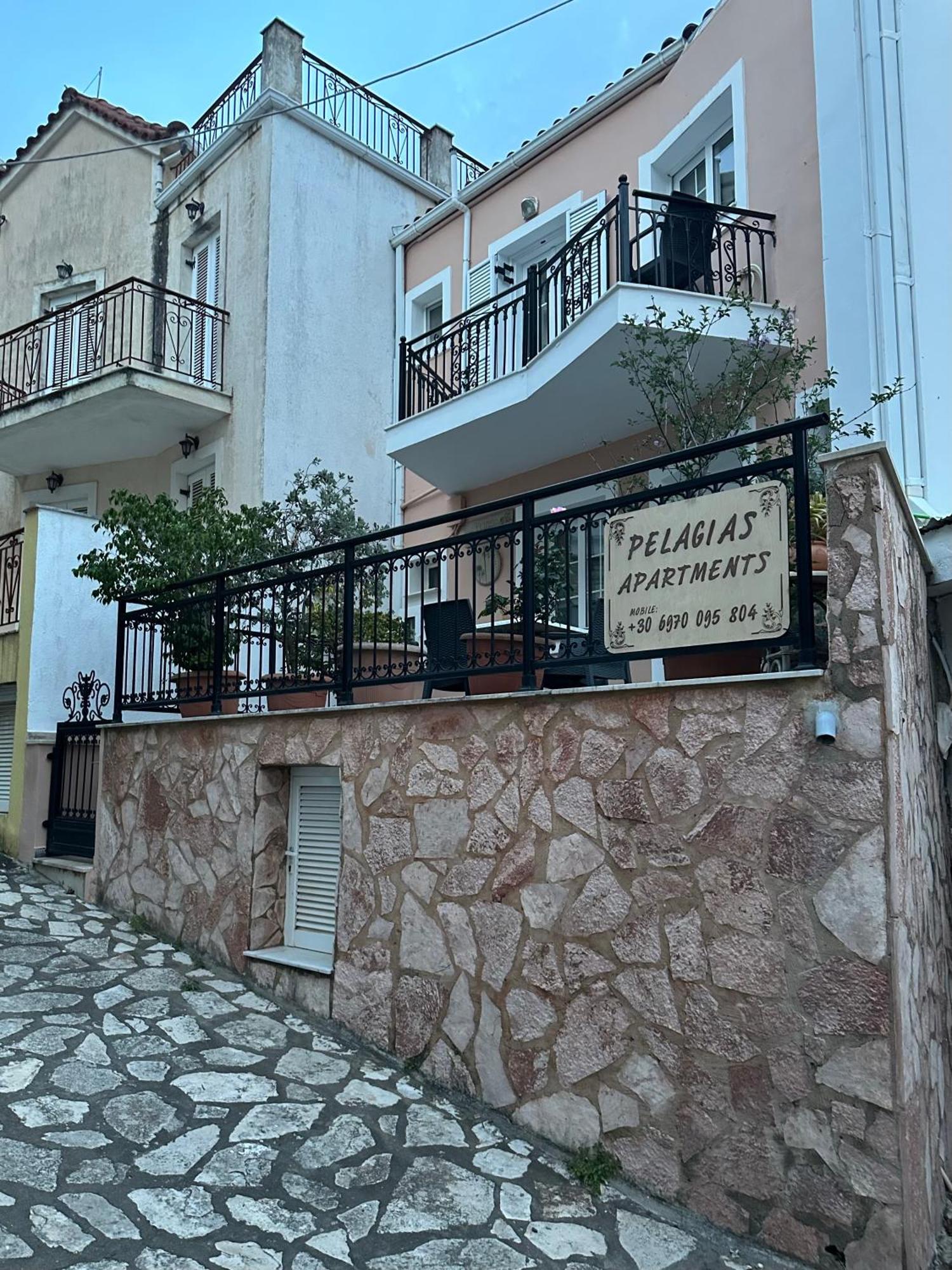 Pelagias Apartments Agia Efimia Esterno foto