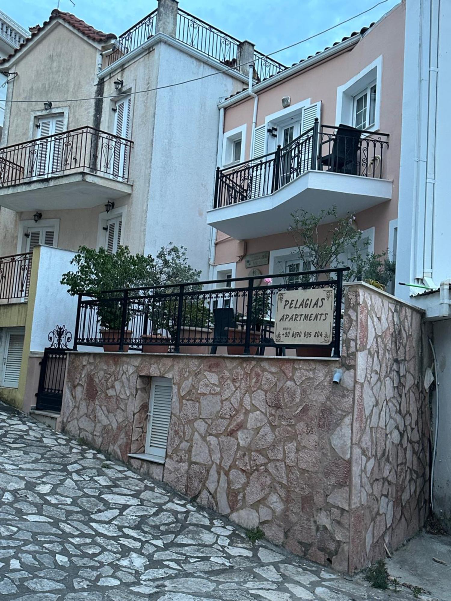 Pelagias Apartments Agia Efimia Esterno foto
